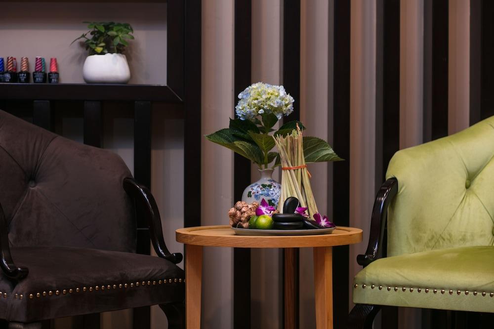 La Sante Hotel & Spa Hanoi Exterior photo
